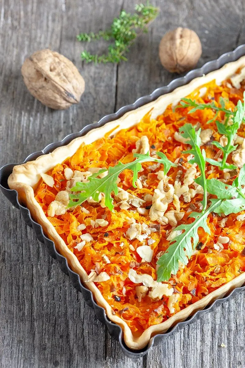 Hartige worteltaart met walnoten