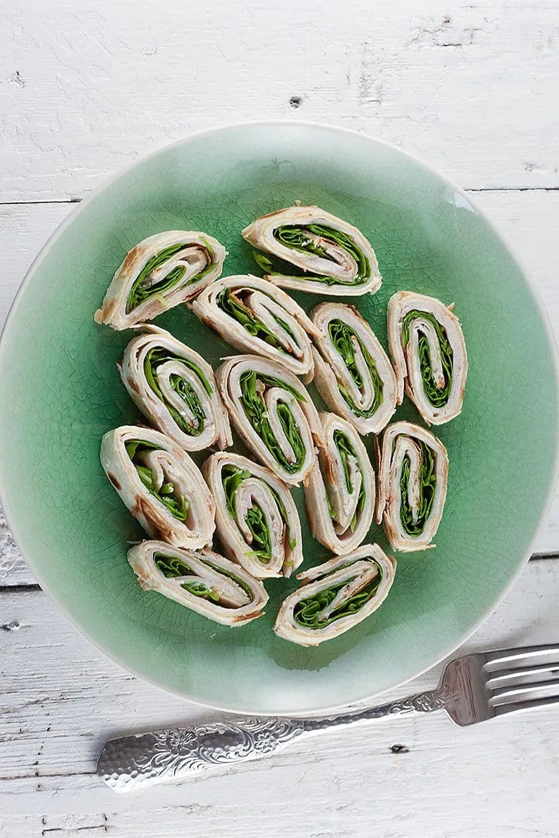 Supersnelle tortilla rolletjes met kip