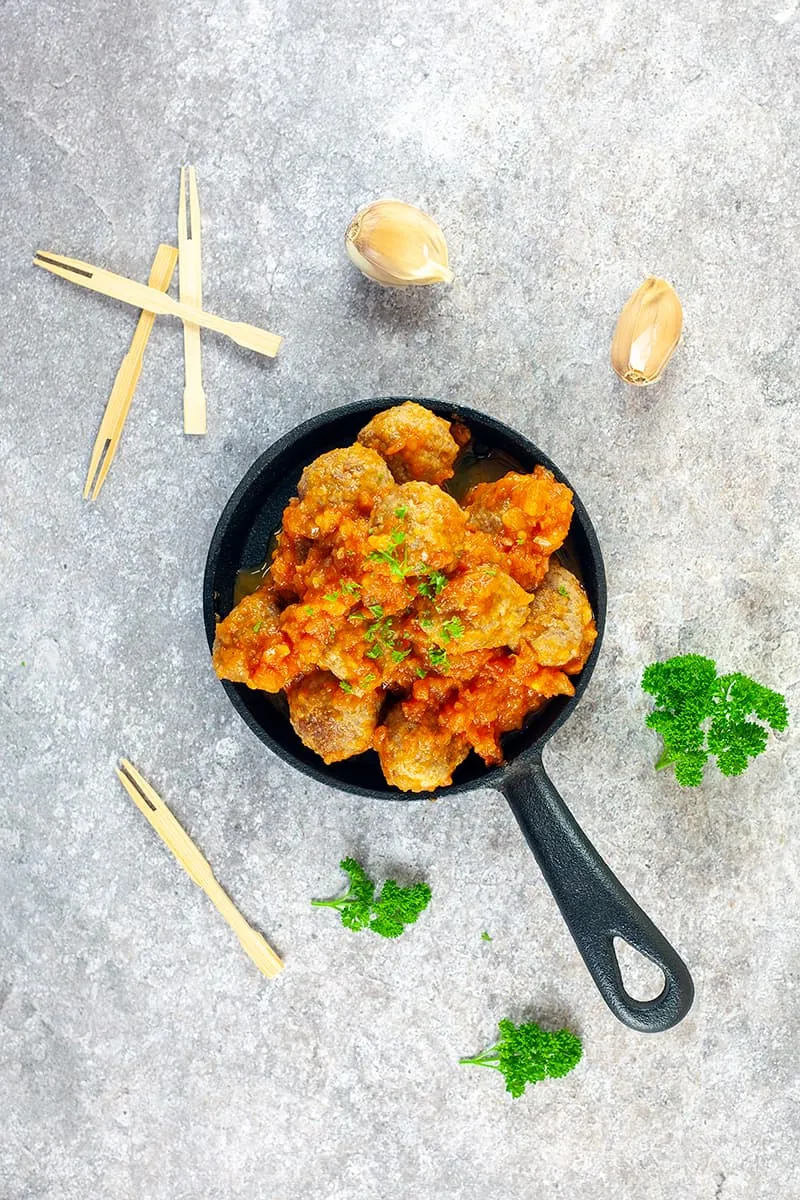 Albóndigas in tomatensaus