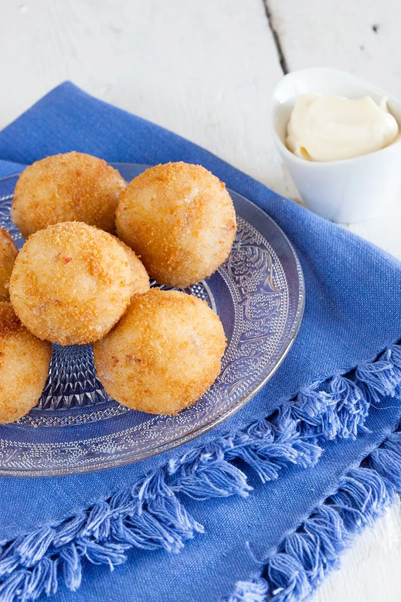 Bitterballen met geitenkaas en ham