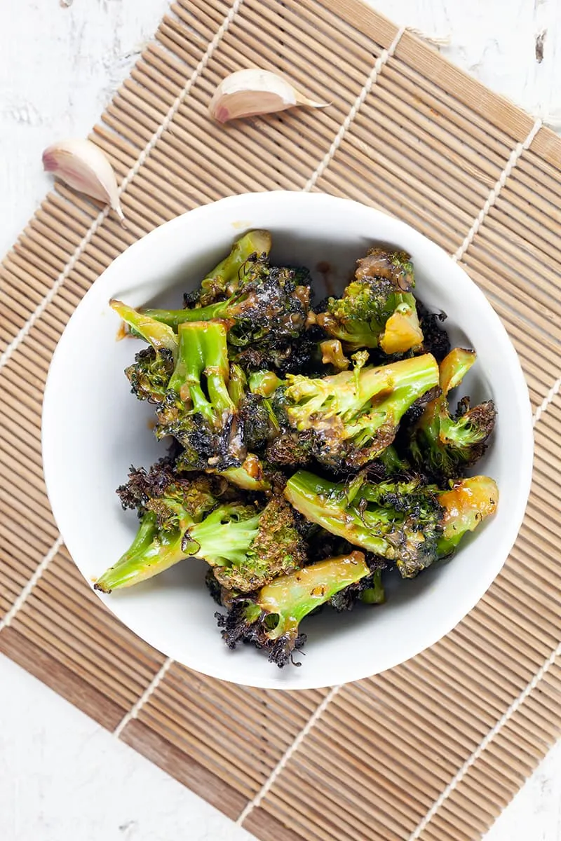 Geroosterde broccoli met miso