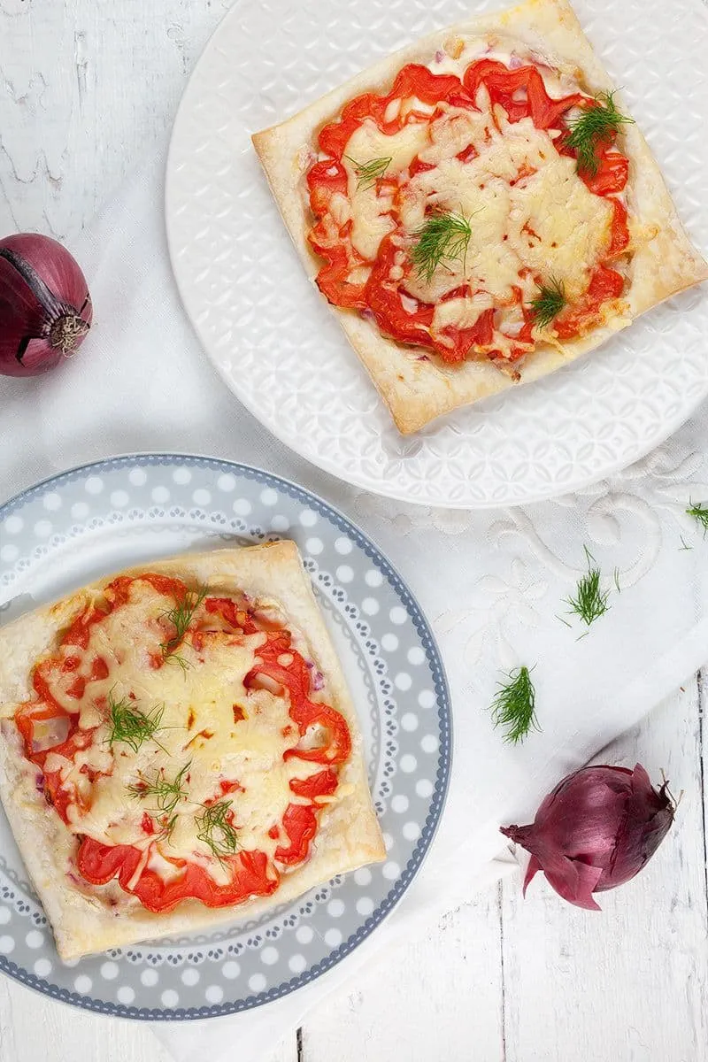 Hartige coeur de boeuf tomaten taartjes