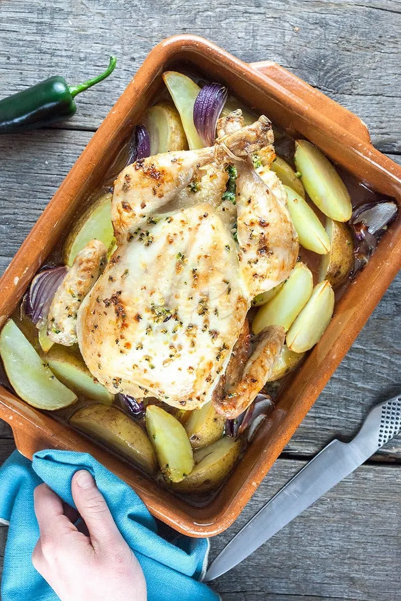 Hele kip met jalapeño pepers