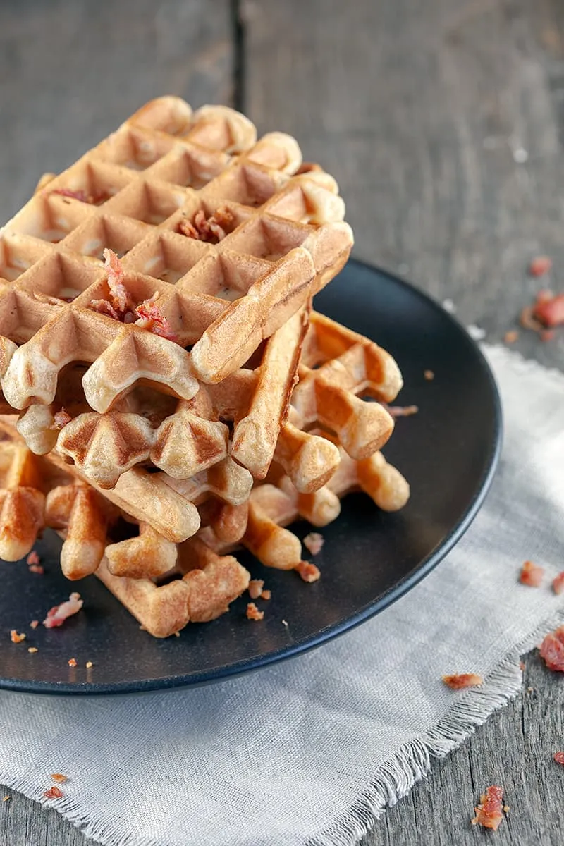 Knapperige wafels met spek