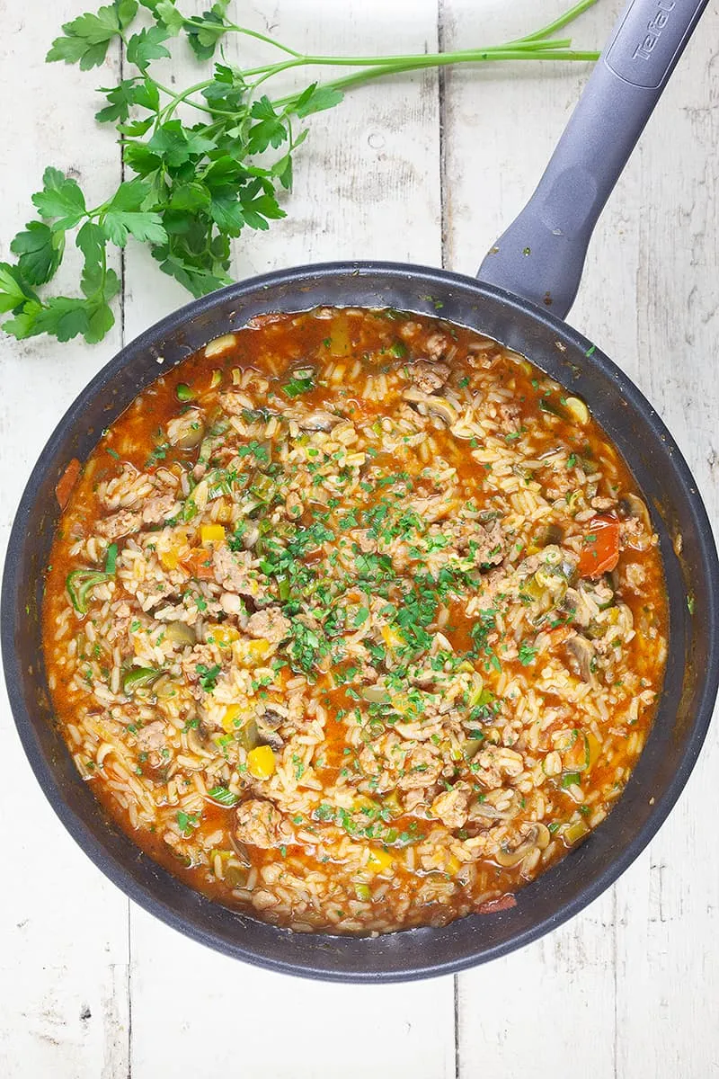 Pittige worst met rijst