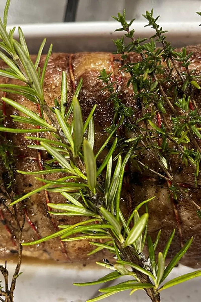 Varkensrollade in ovenschaal