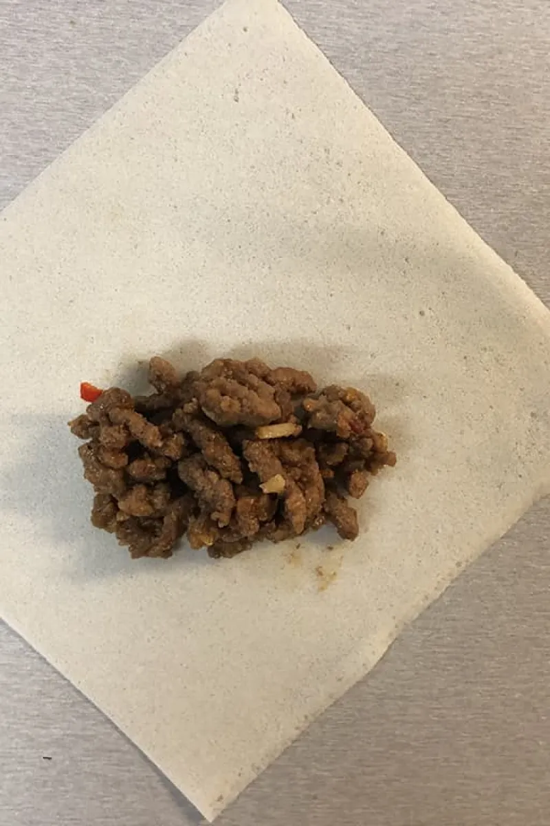 Vouwen van de zelfgemaakte vlammetjes (stap 1)