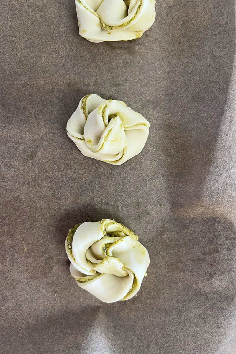 Bladerdeeg met pesto maken - stap 5