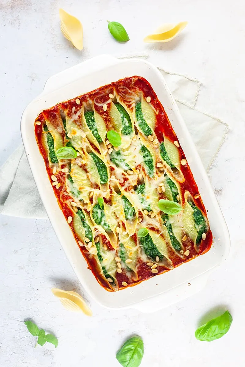 Gevulde pastaschelpen met spinazie