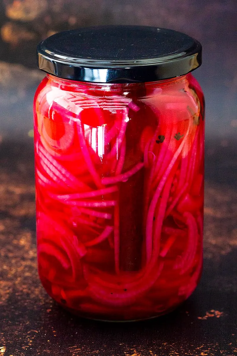 Indiase ingelegde uien