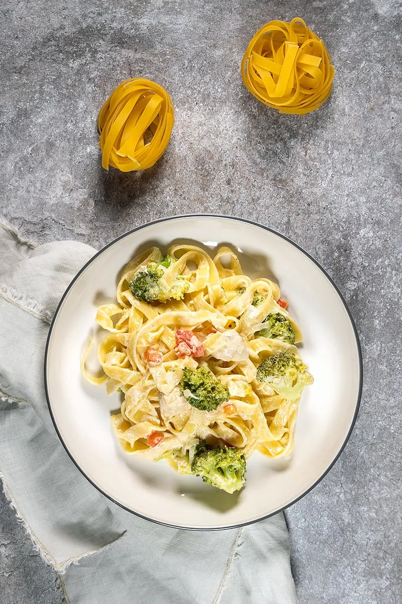 Romige tagliatelle met kip