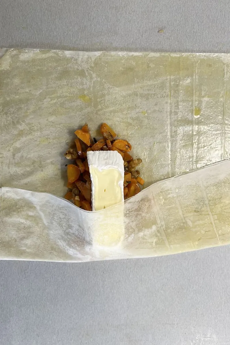 Vegetarische filodeeg pakketjes vouwen - stap 1
