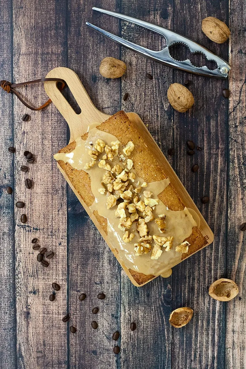 Walnotencake met koffie