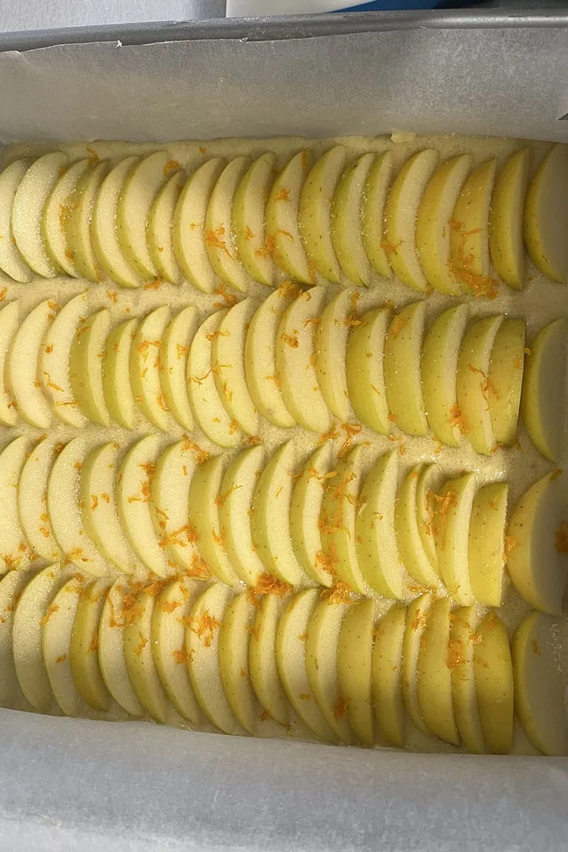 Appelkruimelcake voorbereiding