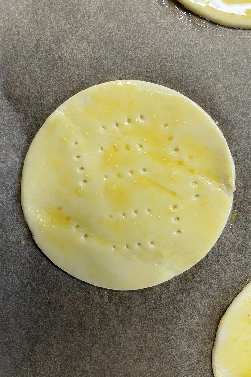 Bladerdeeghapjes met geitenkaas voorbereiden - stap 1