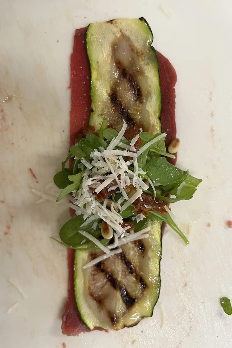 Carpaccio rolletjes voorbereiden