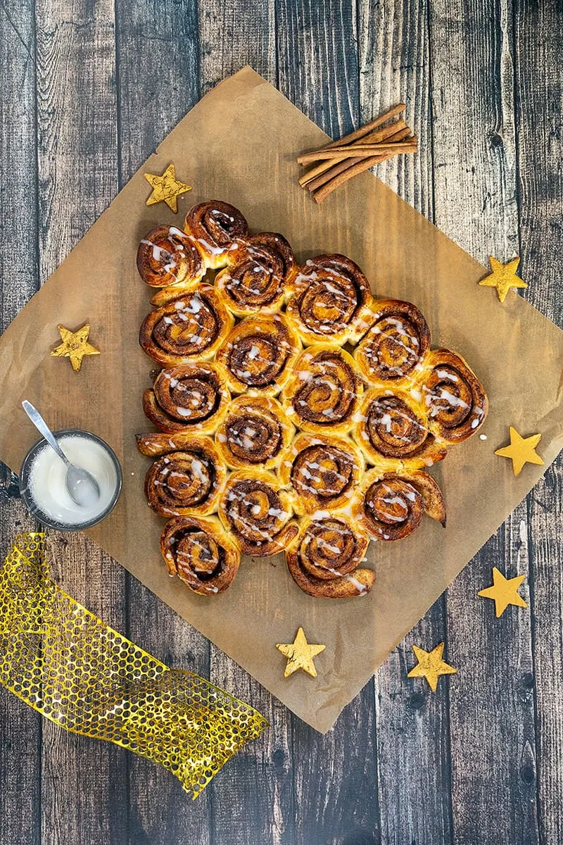 Cinnamon roll kerstboom
