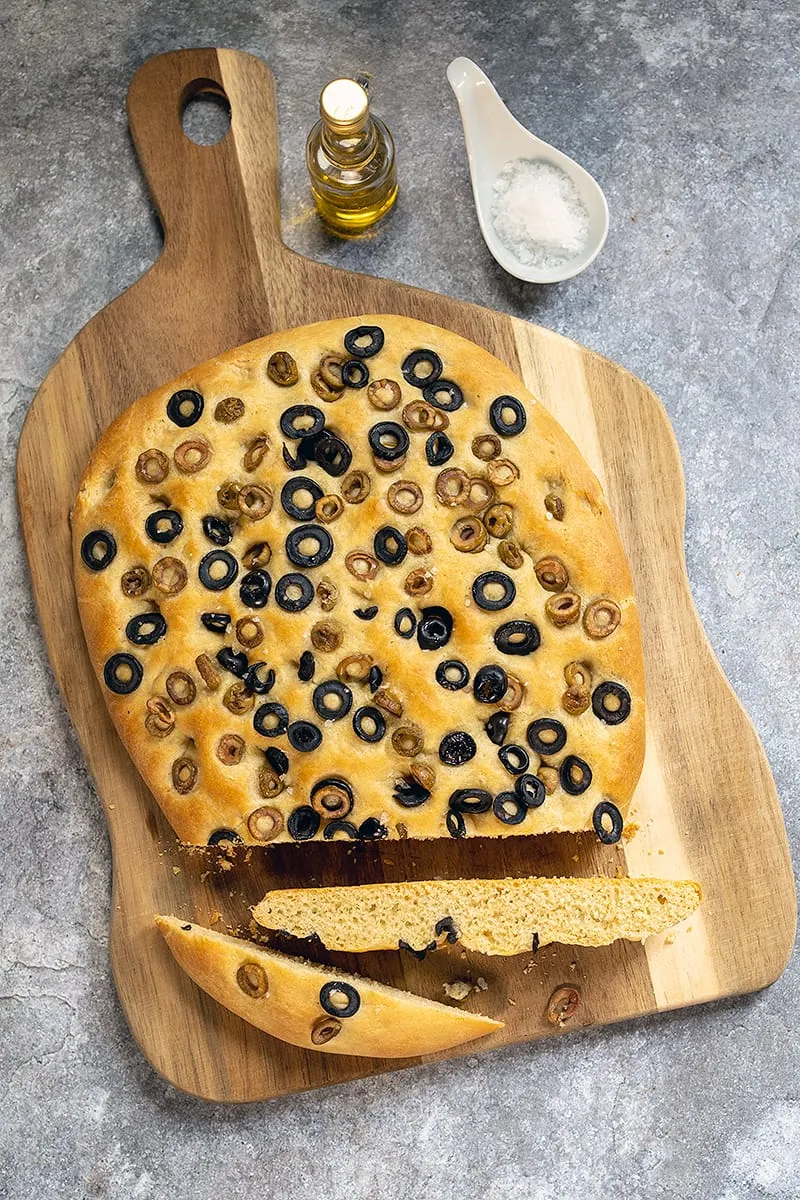 Focaccia met olijven