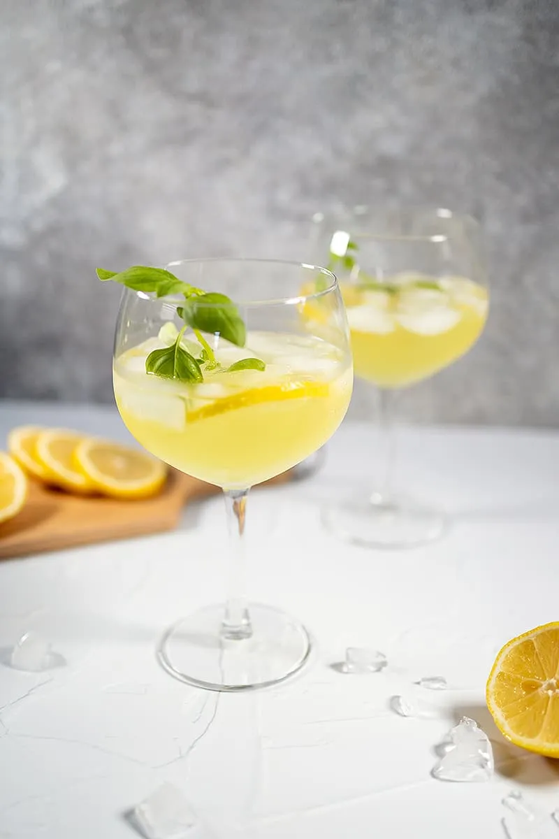 Limoncello Spritz