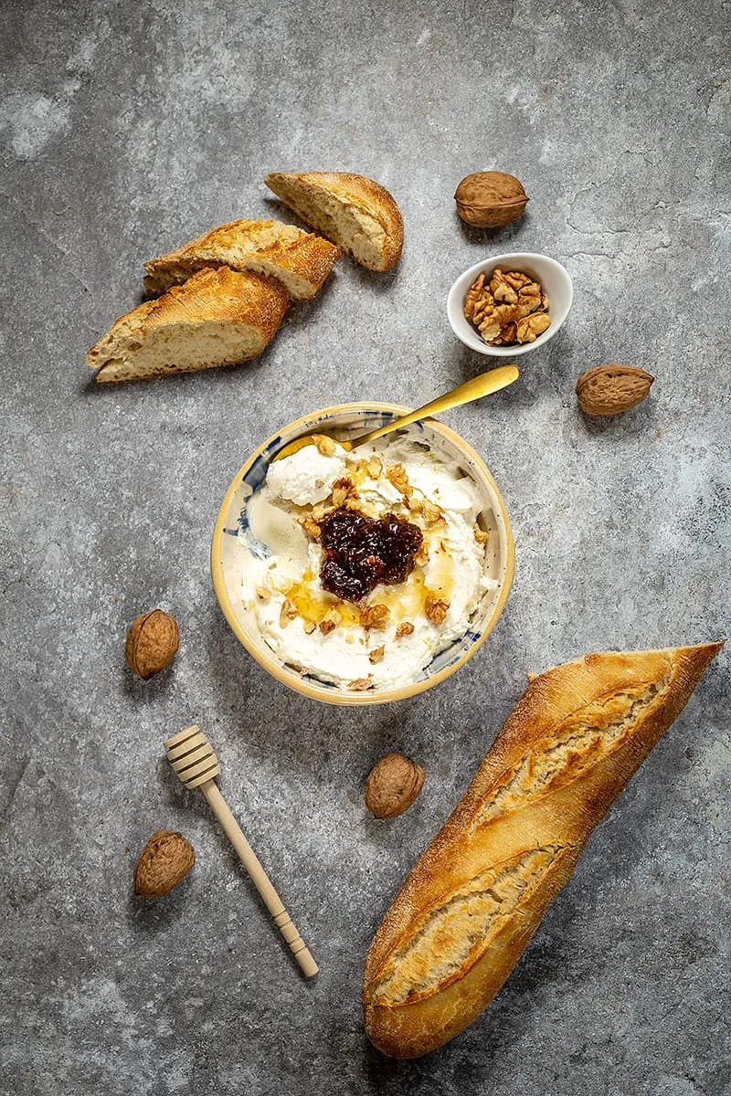 Opgeklopte feta met vijgenjam