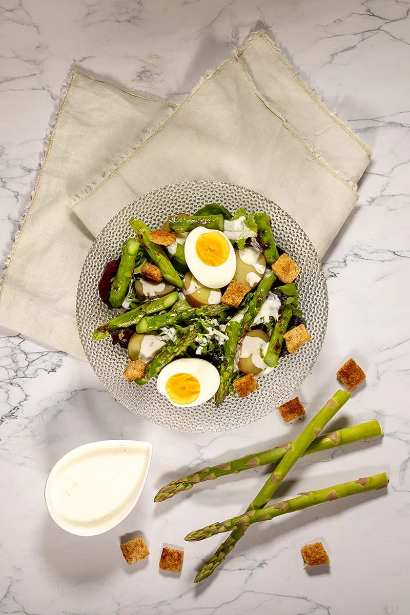 Salade met groene asperges