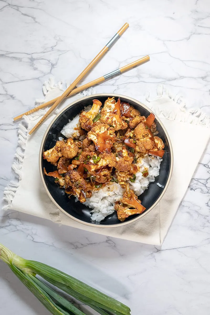 Sticky bloemkool met rijst