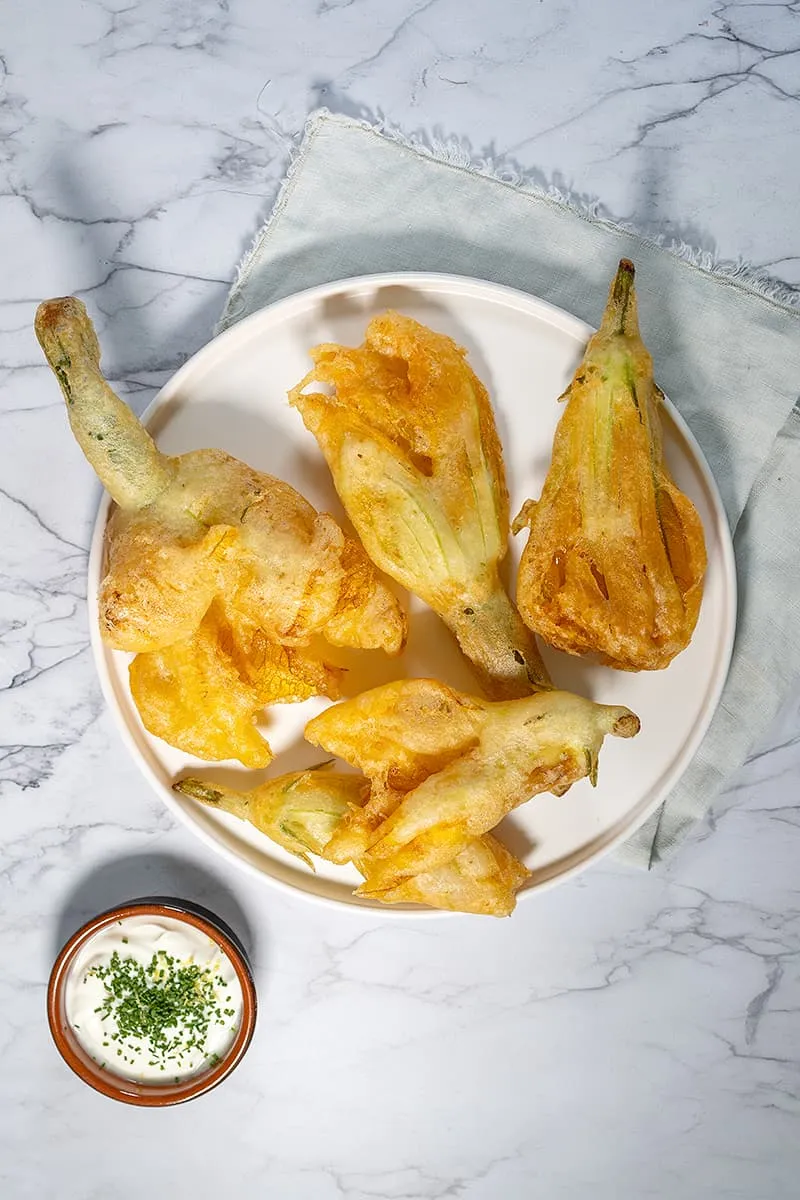 Tempura courgettebloemen