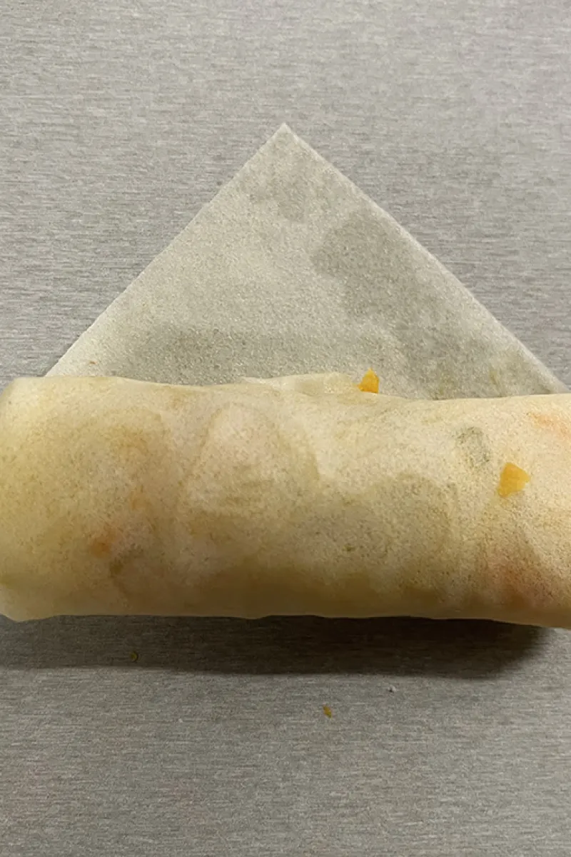 Vegetarische loempia's vouwen - stap 4
