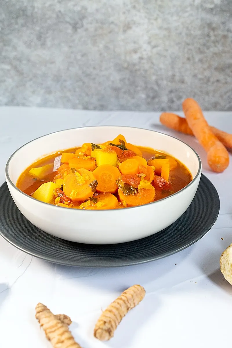 Wortelsoep met aardappel en gember