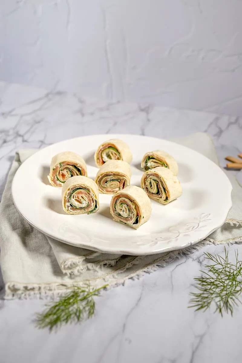 Wraprolletjes met zalm
