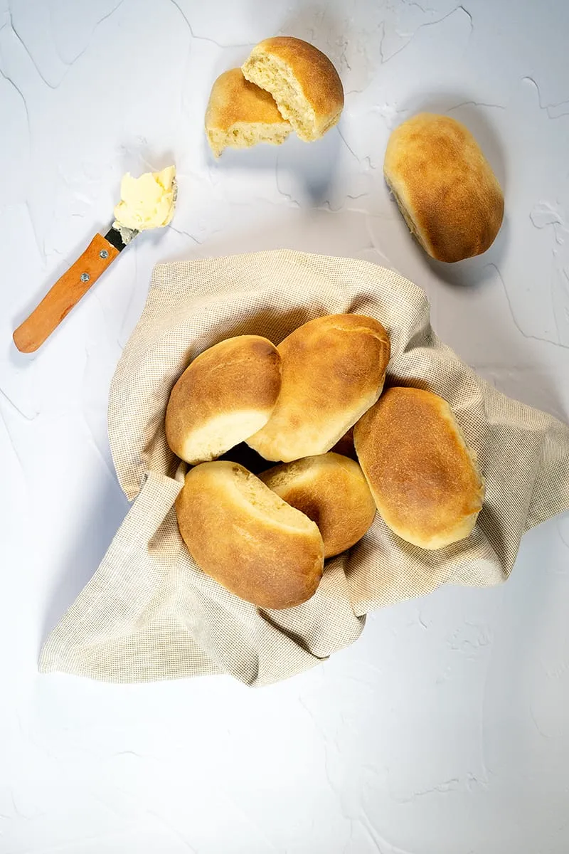 Zachte broodjes bakken