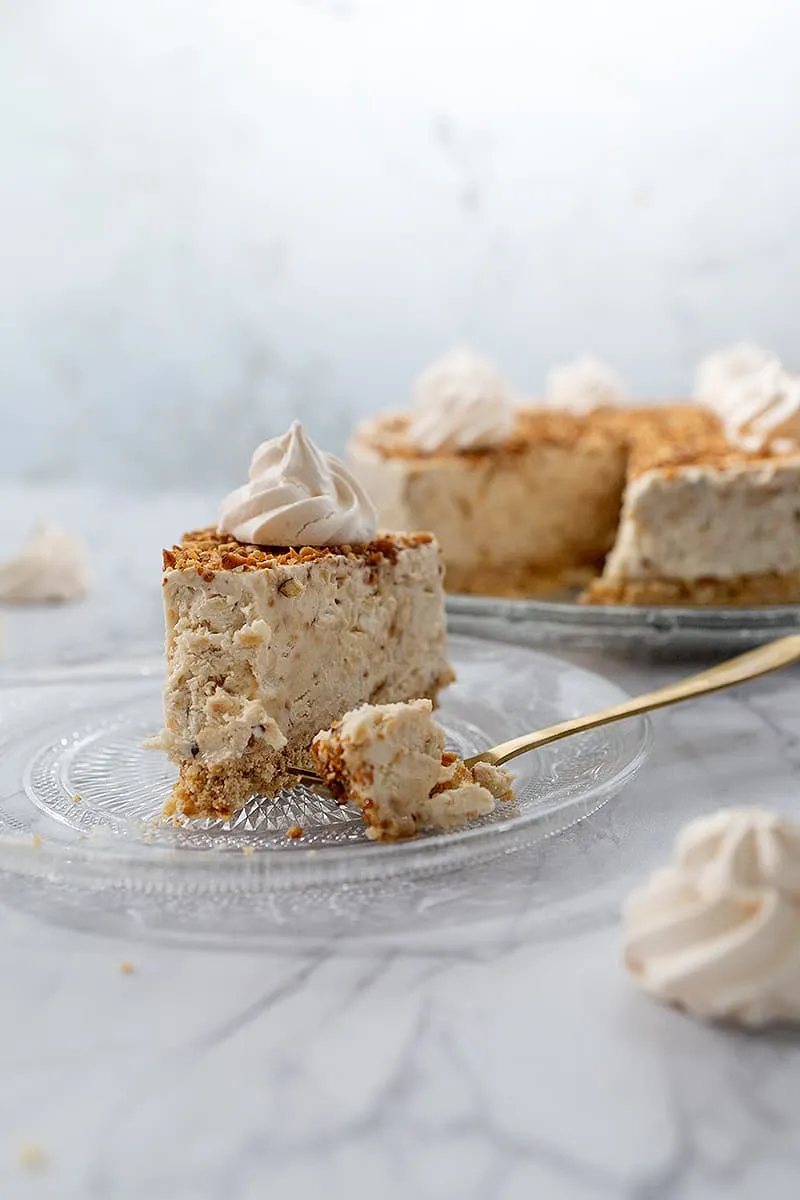 Zelf nougatine ijstaart maken