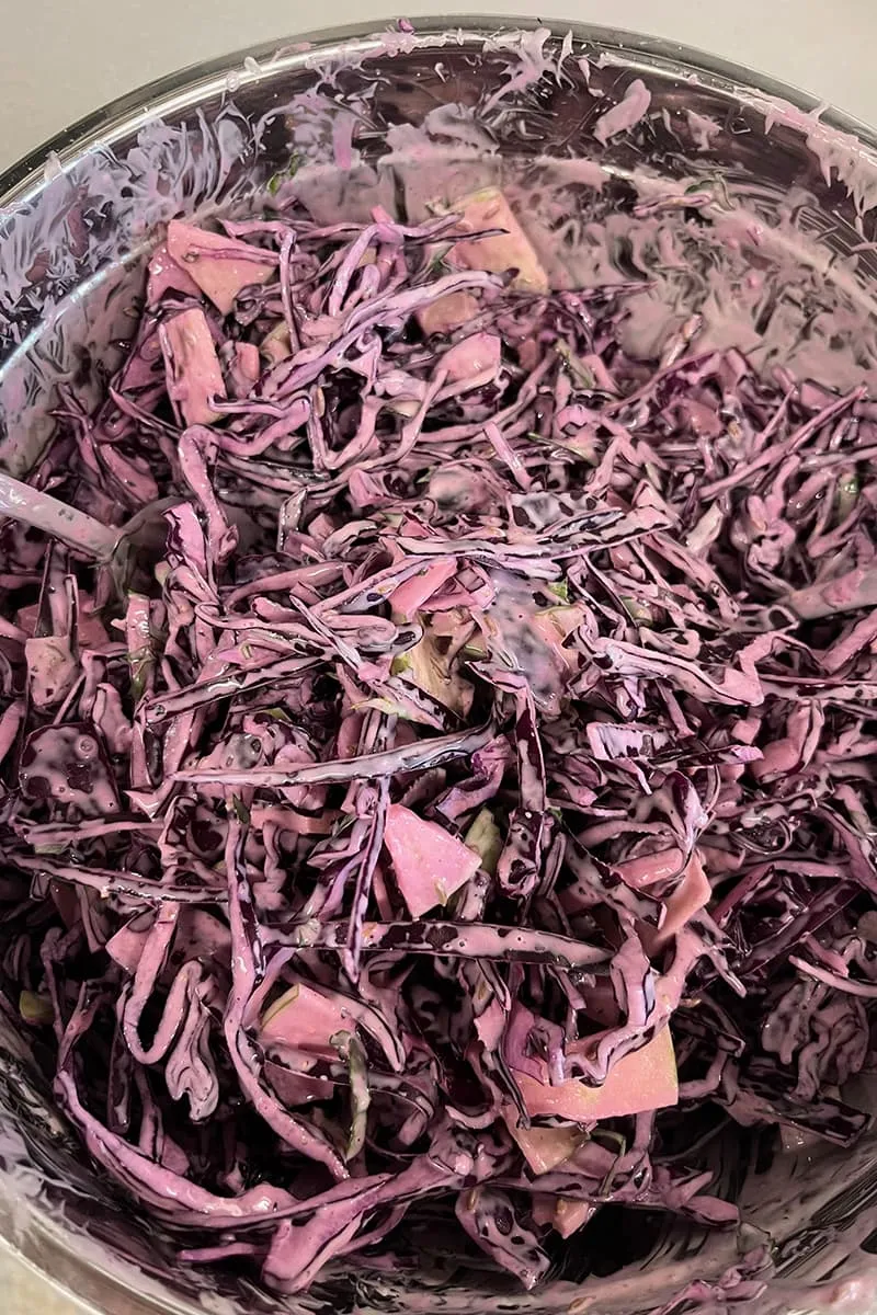 Zelf rode koolsalade met appel maken - stap 5