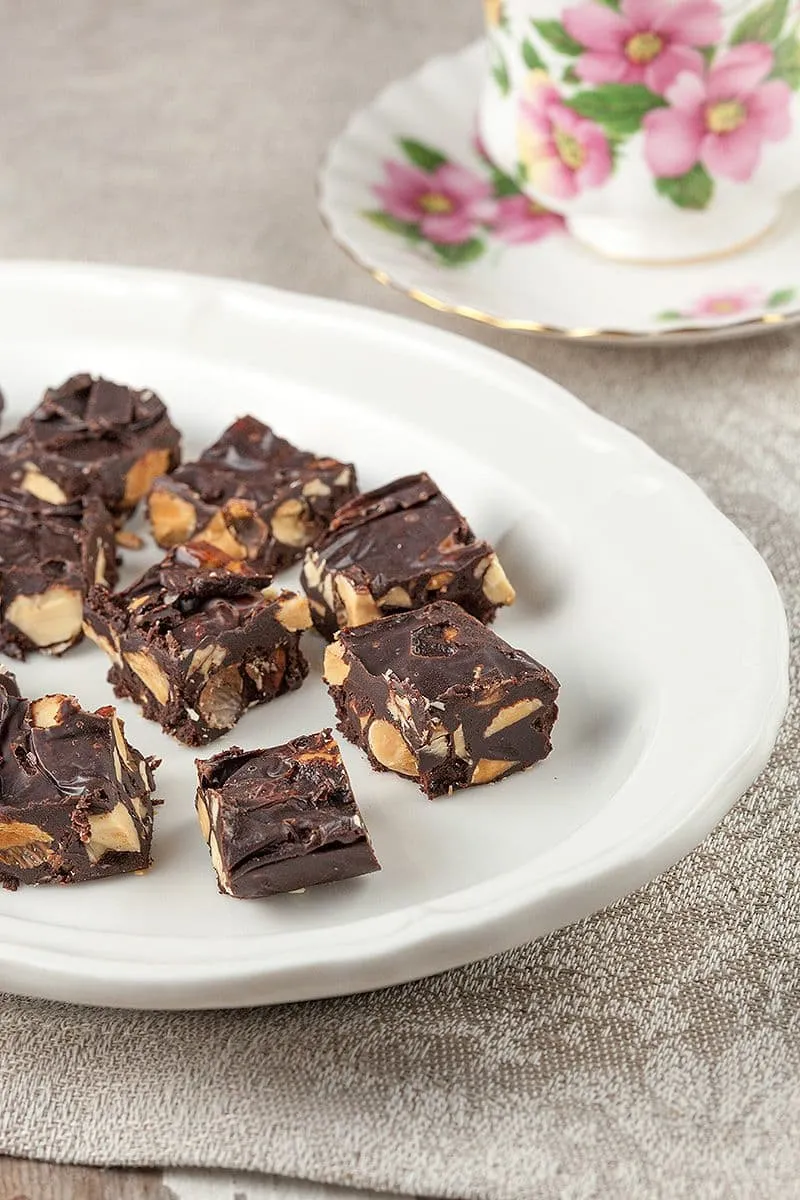 Suikervrije donkere chocolade brokjes