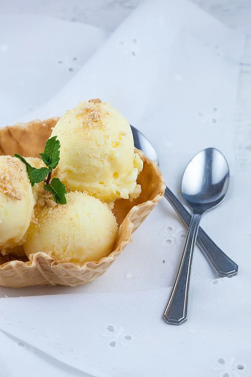 Bevroren yoghurt met mango