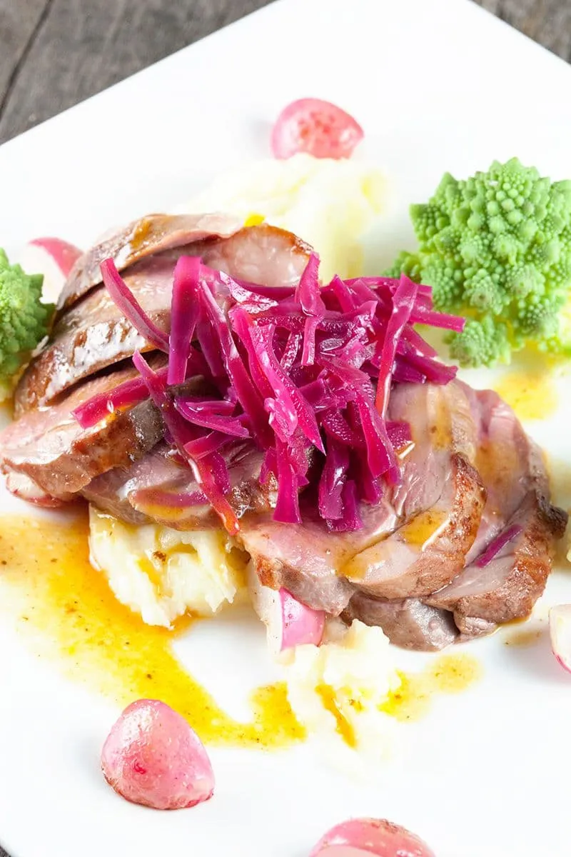 Malse eendenborst met romanesco