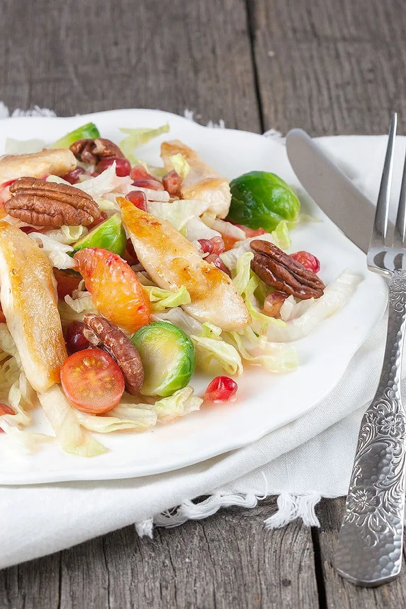 Spruitjessalade met kip