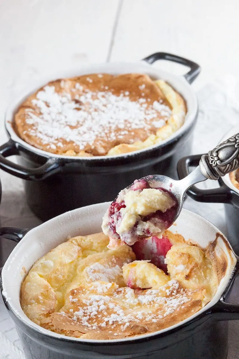 Rood fruit en roomkaas souffle