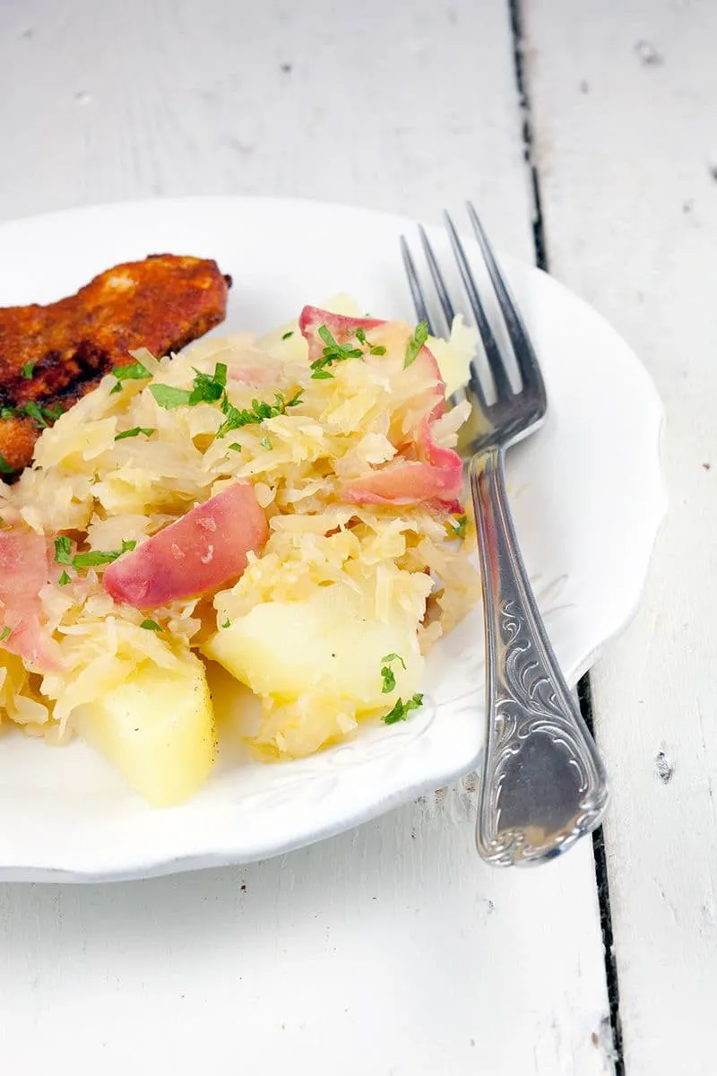 Zomerse zuurkool met wilde perzik