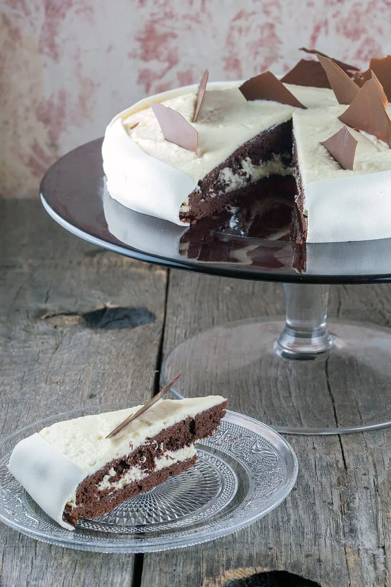 Chocoladetaart met marsepein mousse