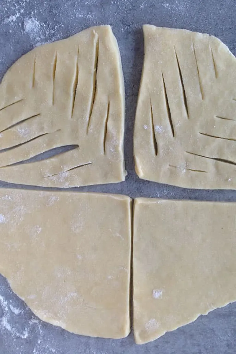 Kurabiye elmali deeg snijden 2