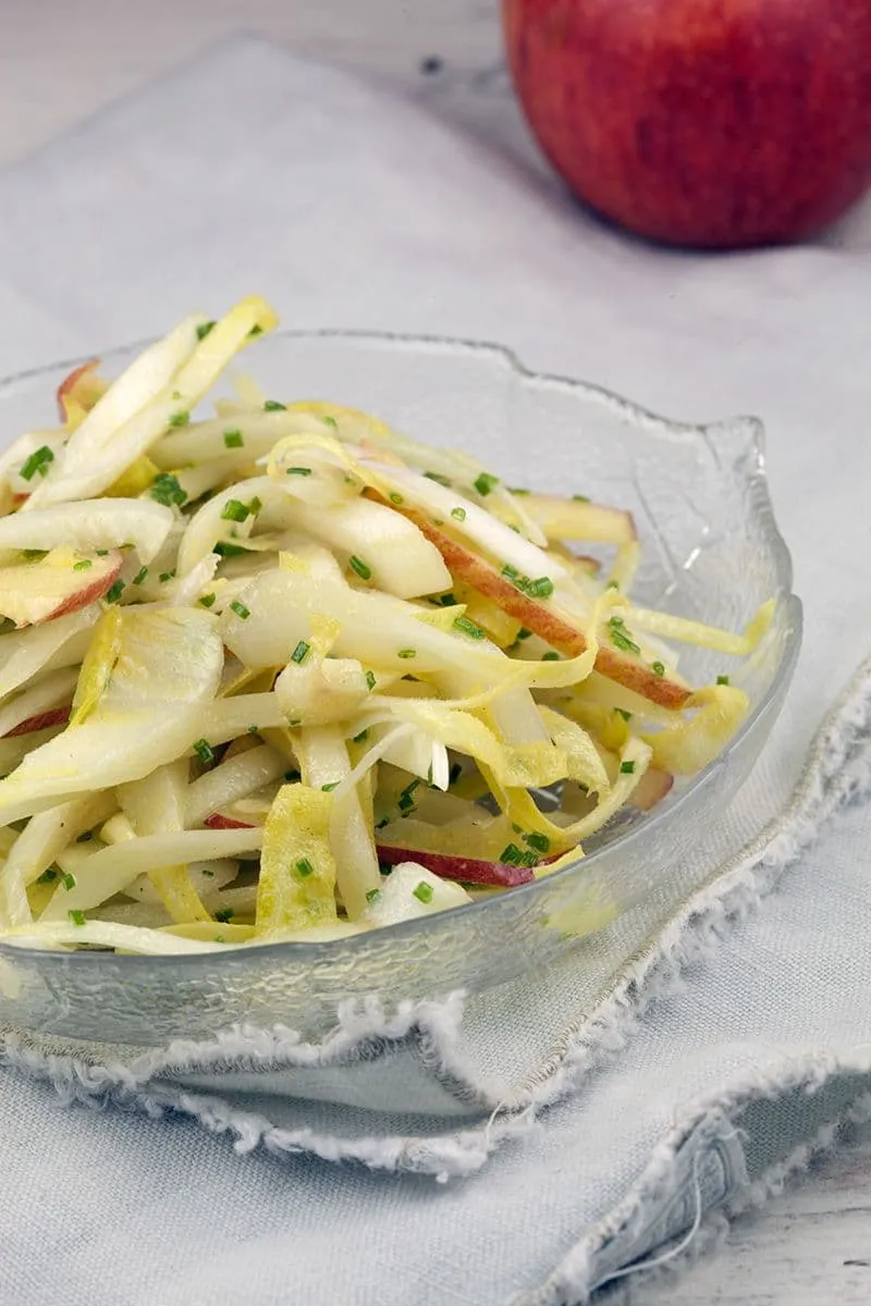 Makkelijke witlofsalade met appel