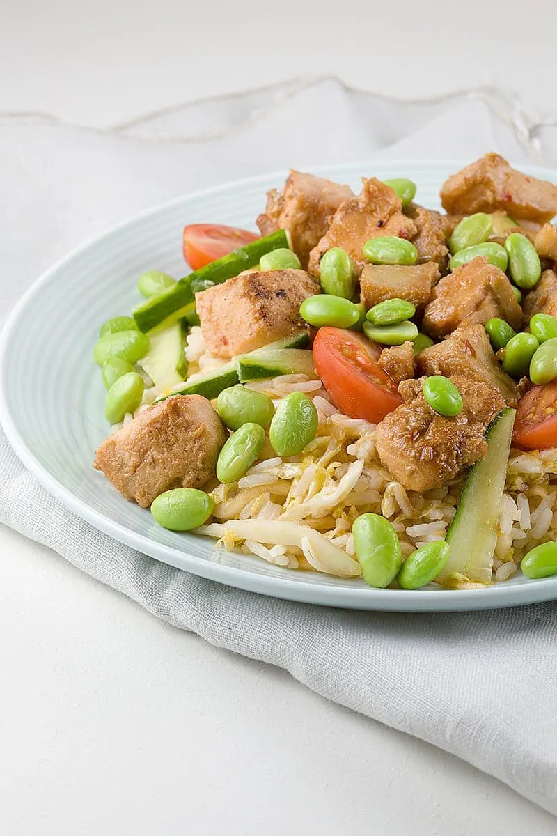 Rijstsalade met zalm en koolvis