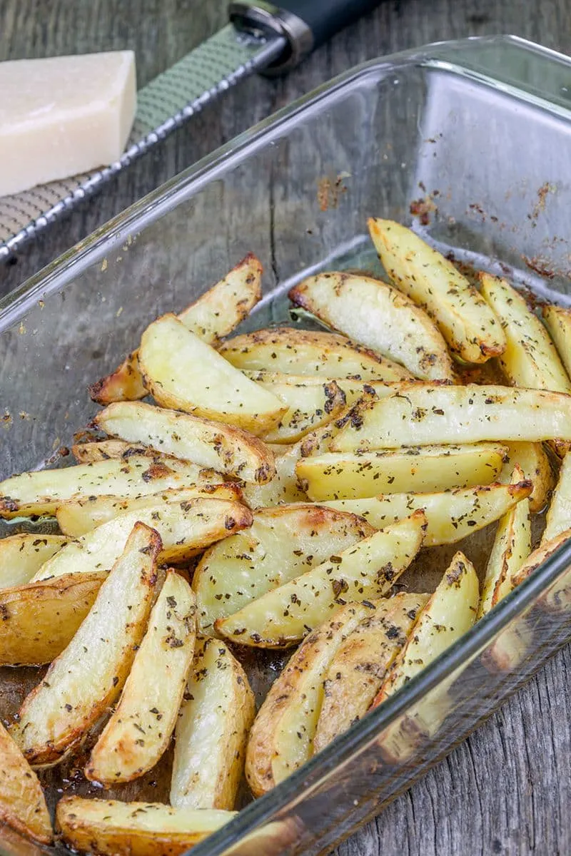 Pittige aardappelpartjes uit de oven