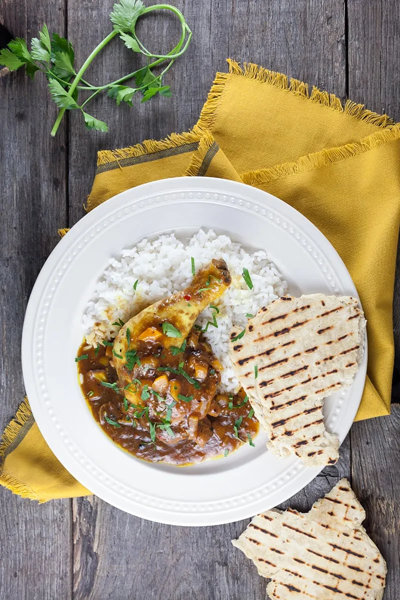 Kip in zwarte pepersaus