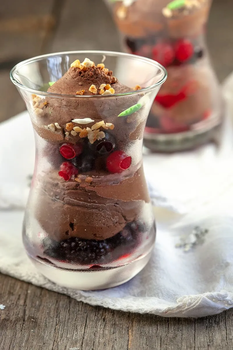 Chocolade cheesecake met rood fruit