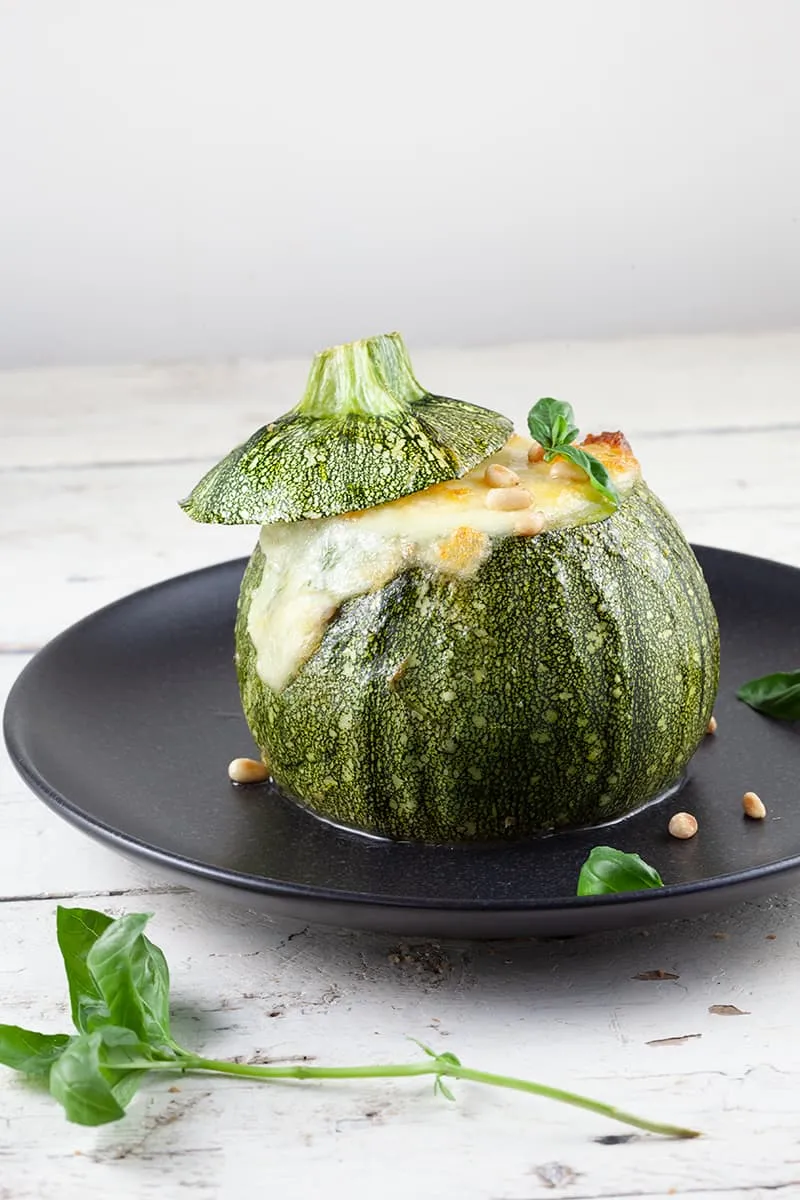 Gevulde courgette met ricotta en spekjes