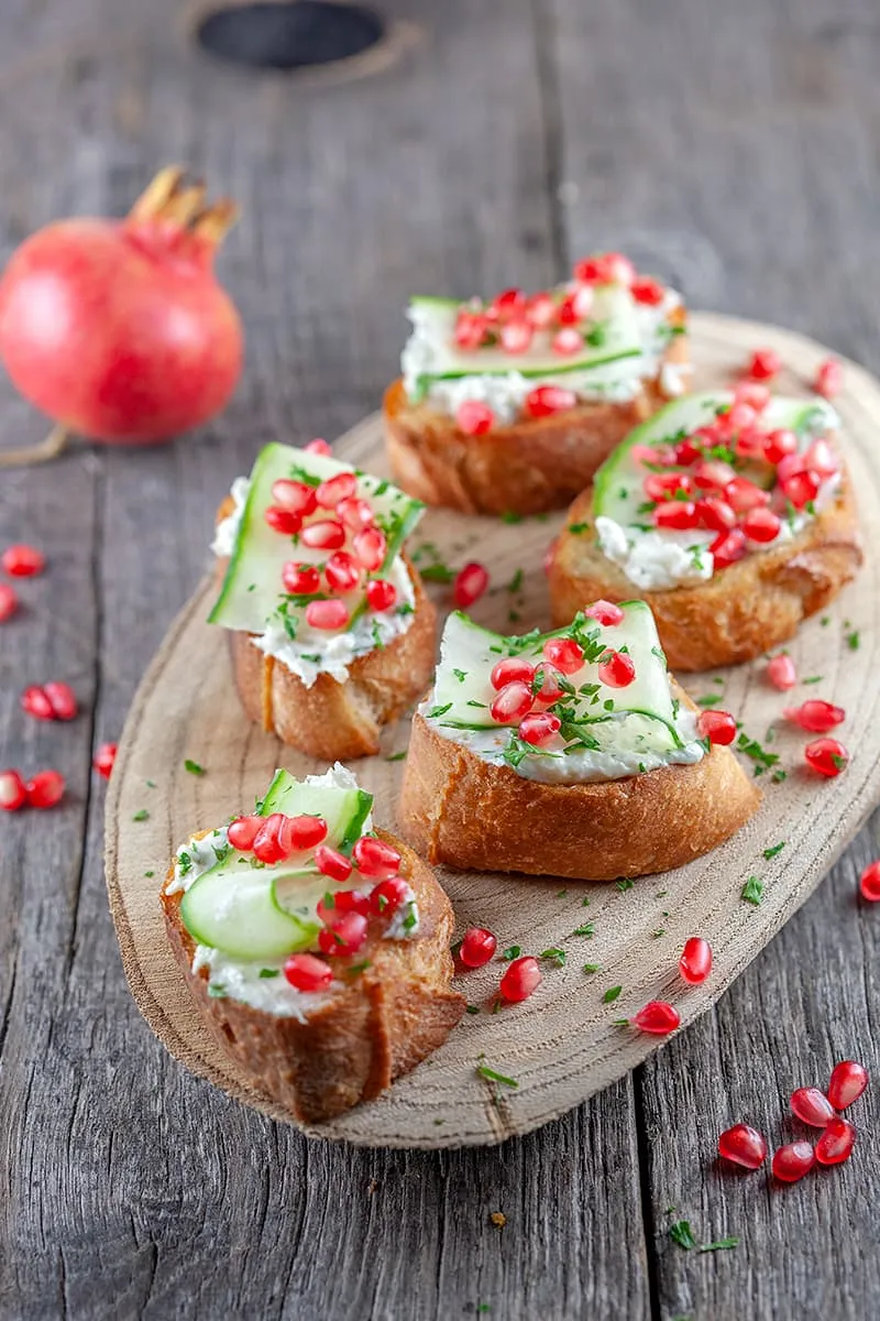 Bruschetta met mascarpone en granaatappel