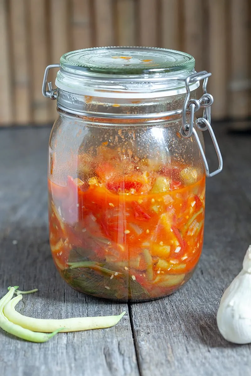 Ingemaakte bonen in tomatensaus