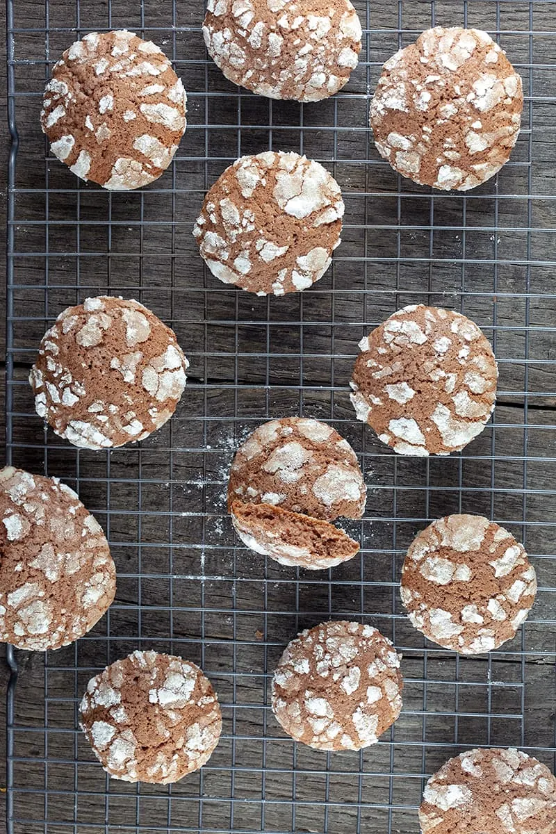 Gebarsten chocoladekoekjes